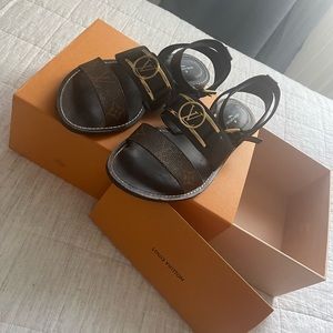 Louis Vuitton Academy Flat Shoes